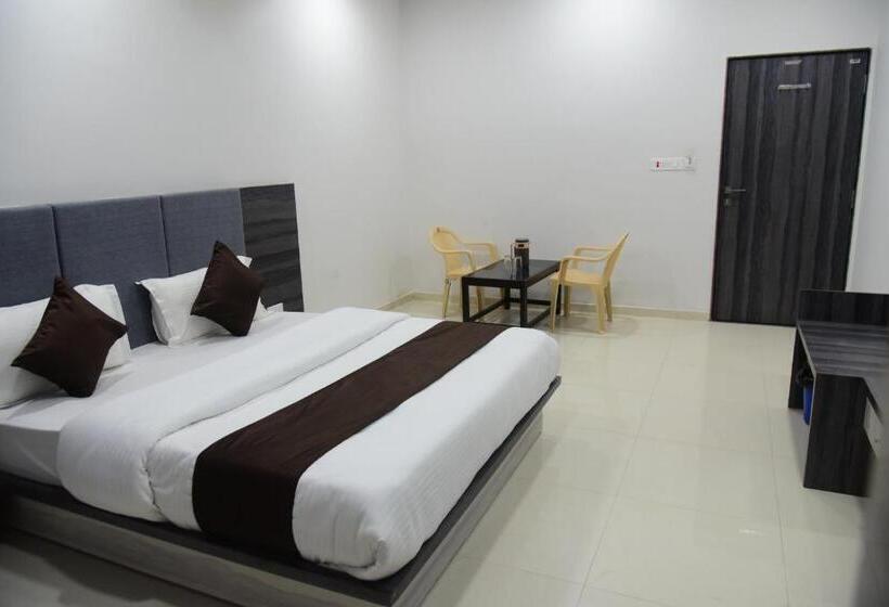 غرفة ديلوكس سرير كينج, Savera Palace