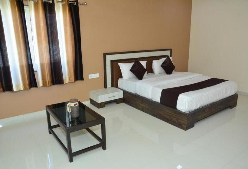 غرفة ديلوكس سرير كينج, Savera Palace