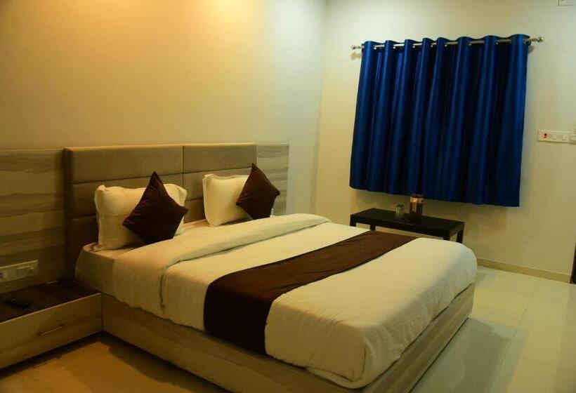 غرفة ديلوكس سرير كينج, Savera Palace