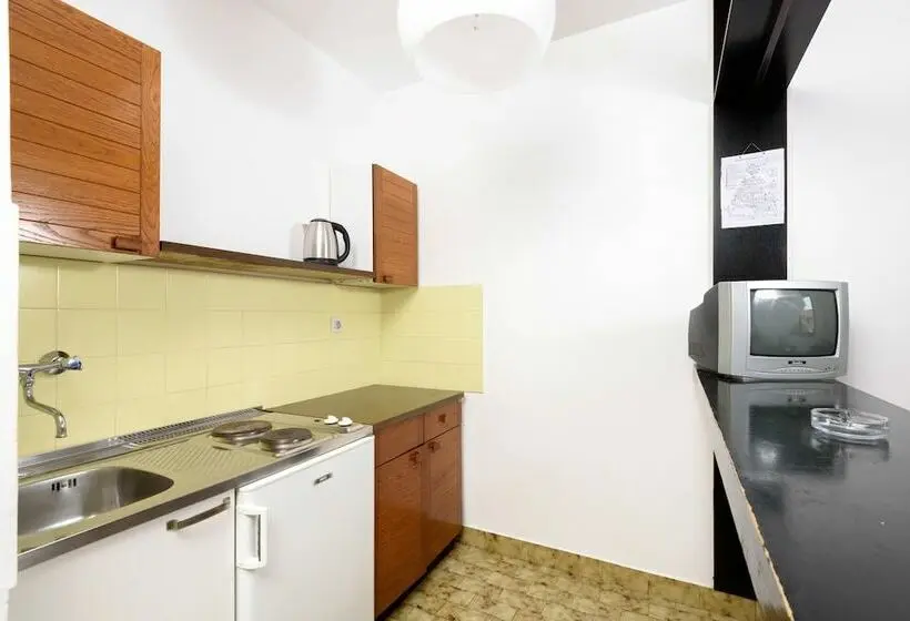 １ベッドルームアパートメント, Apartments Medena Budget