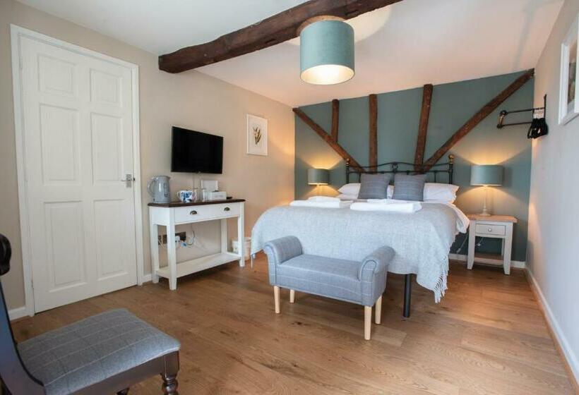 חדר סטנדרט, The Talkhouse