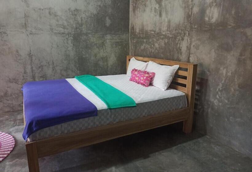 Номер Стандарт Вид на Сад, Watukarung Ristu Homestay