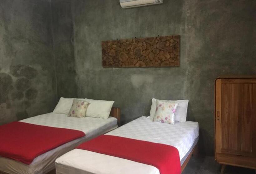 标准三人间, Watukarung Ristu Homestay
