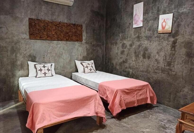 标准间带游泳池, Watukarung Ristu Homestay