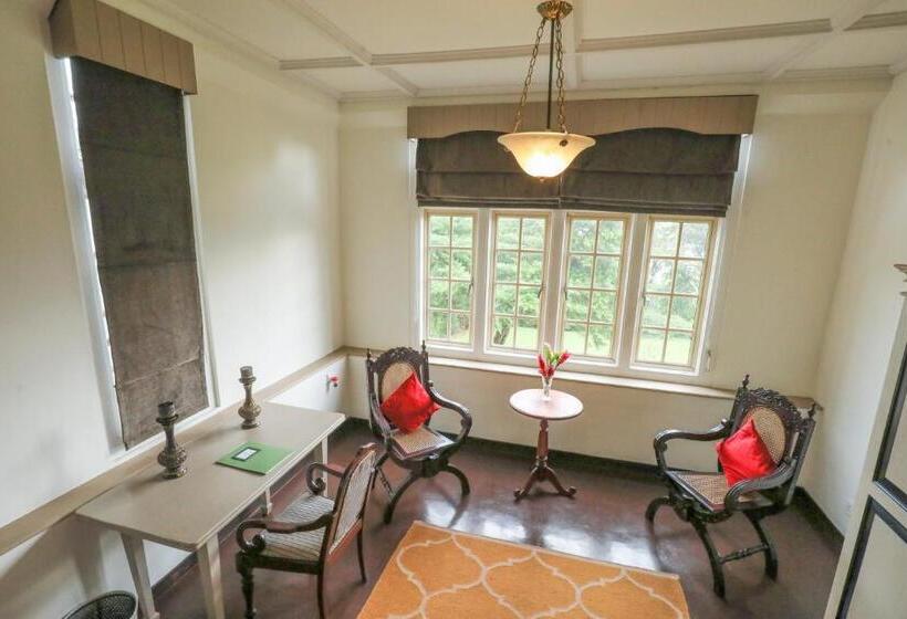 غرفة قياسية سرير كينج, Taylors Hill Boutique