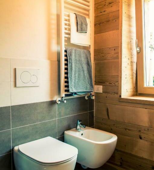 חדר משפחתי נוף להרים, Casa Ekharle   Affittacamere