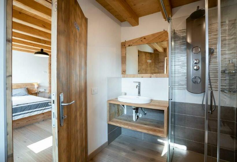 חדר משפחתי נוף להרים, Casa Ekharle   Affittacamere