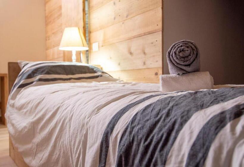 חדר אקונומי, Casa Ekharle   Affittacamere