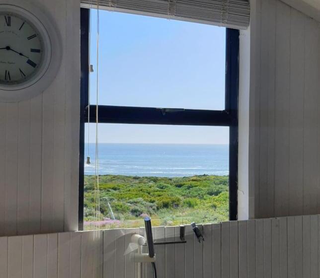 Номер Комфорт, West Coast Seaside Getaway