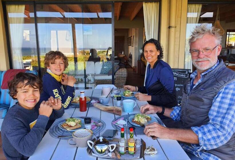 침실 1개 주택, West Coast Seaside Getaway