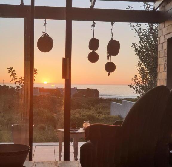 Дом 1 Спальня, West Coast Seaside Getaway