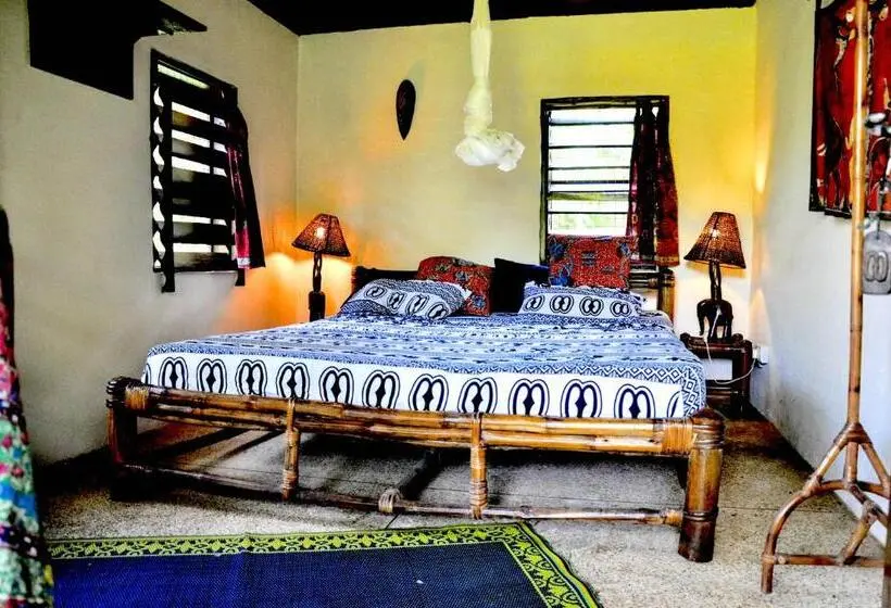 エコノミールーム, Ankobra Beach Resort