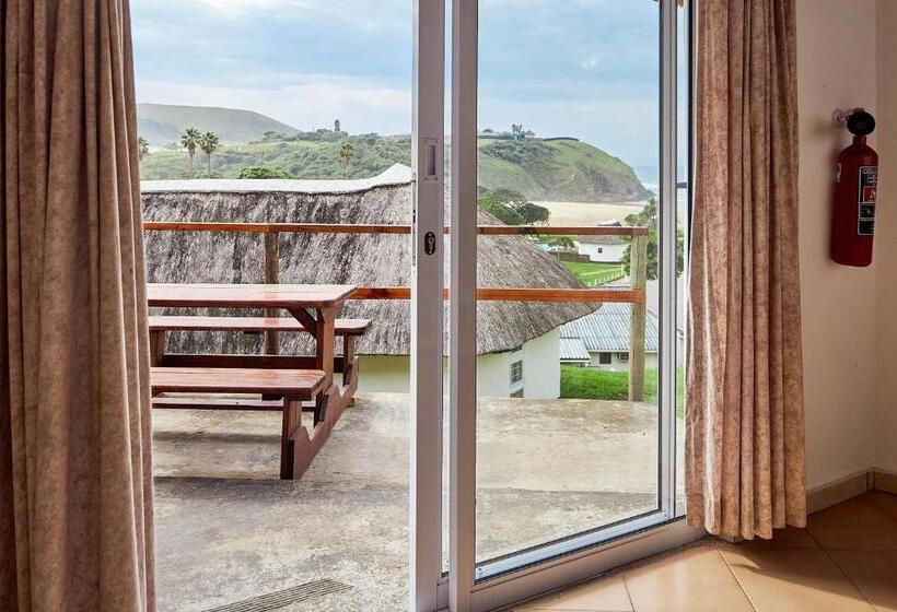 شاليه غرفة نوم واحدة, First Group Hole In The Wall