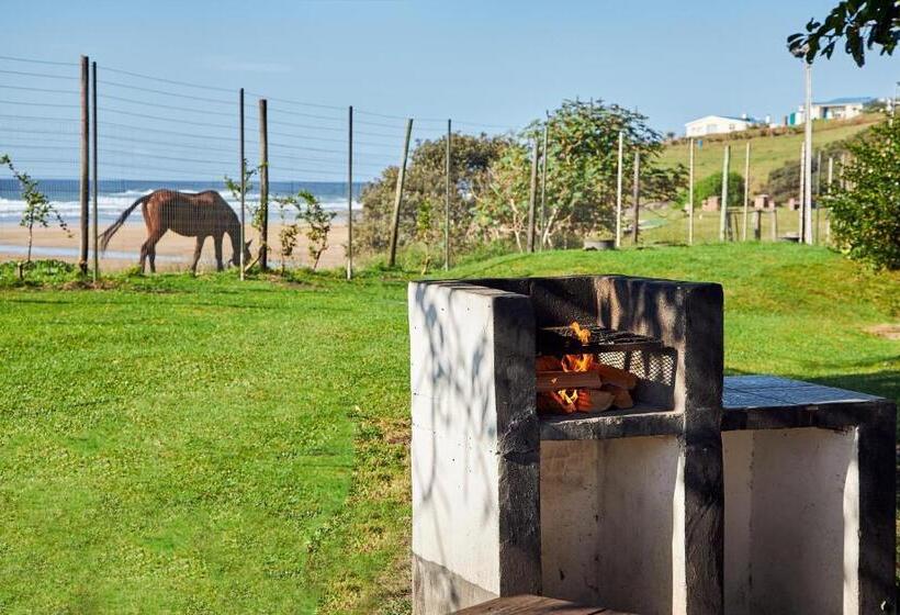 شاليه غرفة نوم واحدة, First Group Hole In The Wall