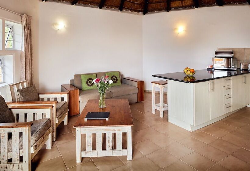 شاليه غرفة نوم واحدة, First Group Hole In The Wall