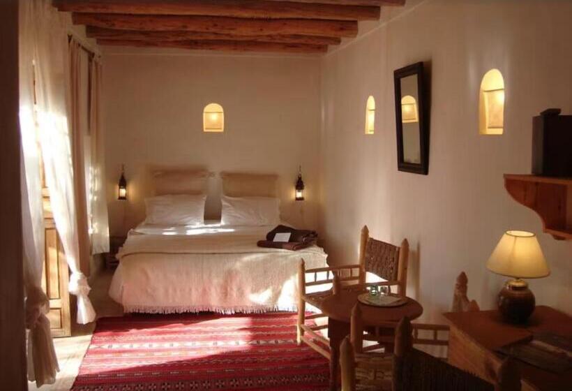 اتاق استاندارد سه تخته با چشم‌انداز استخر, & Spa La Ferme El Dar