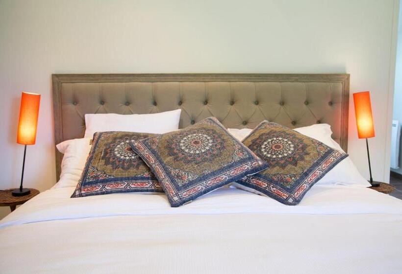 חדר סטנדרט, Les Dames De Nage