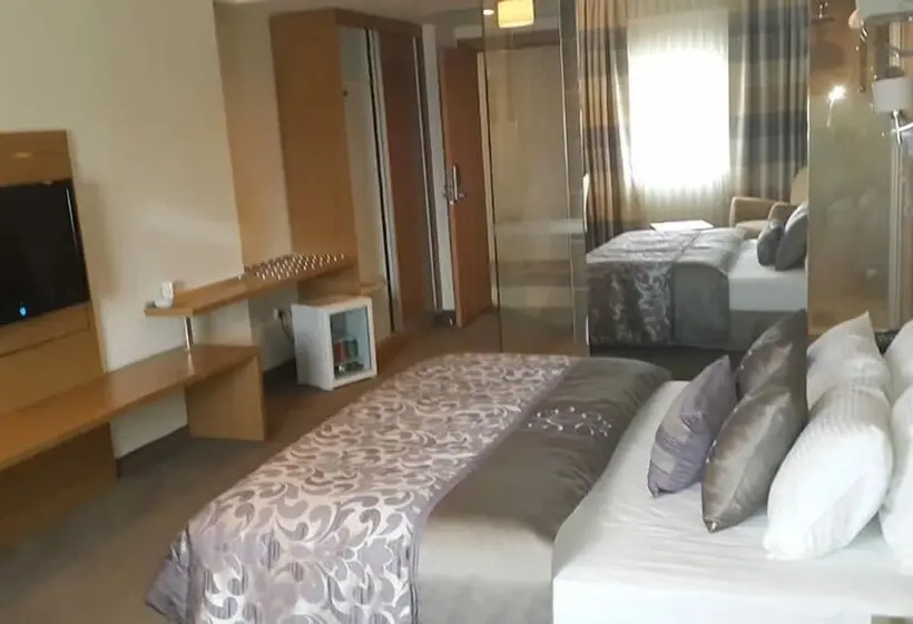 デラックスルーム, Grand Cali
