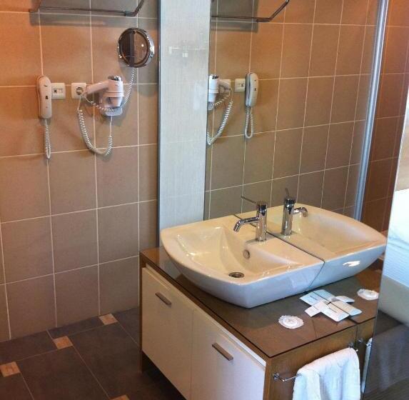 デラックスルーム, Grand Cali