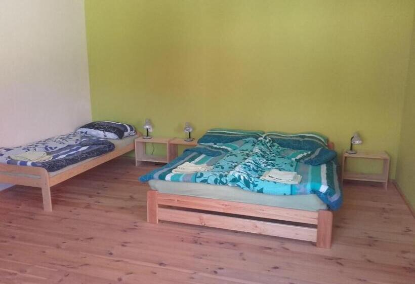 Négyágyas Standard Szoba, Kyprův Mlýn