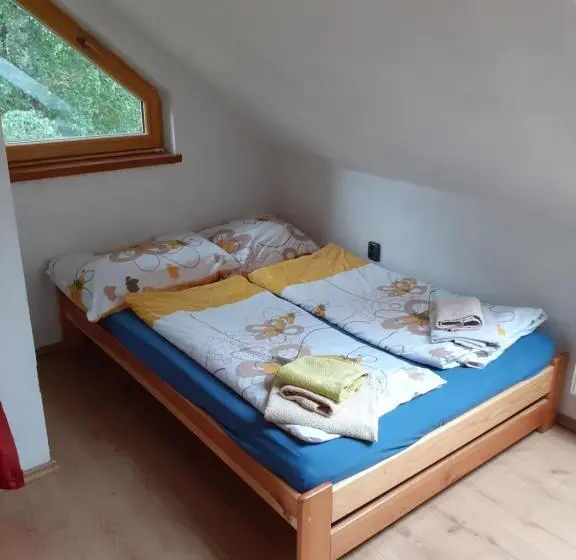 1 Bedroom Apartment River View, Kyprův Mlýn