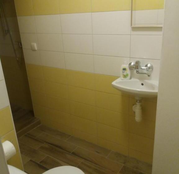 Kertre Néző Standard Stúdió, Kyprův Mlýn