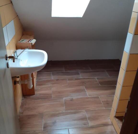 1 Szobás Apartman, Kyprův Mlýn