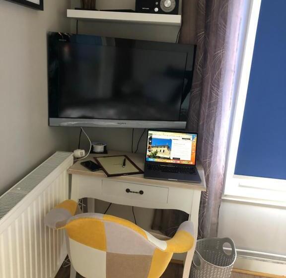 חדר בסיסי, Le Numero 15