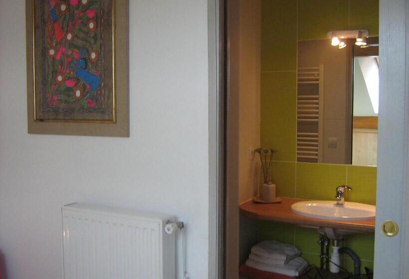 Четырехместный Номер Классик, Chambres D Hôtes Les Coquelicots