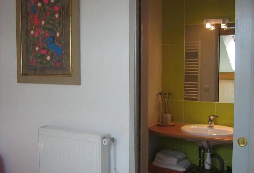 ４ベッドルームクラシックタイプ, Chambres D Hôtes Les Coquelicots