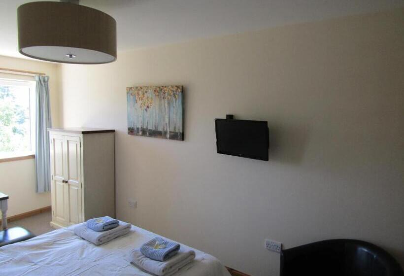 חדר סטנדרט, The Crown