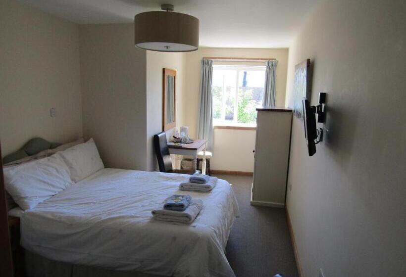 חדר סטנדרט, The Crown