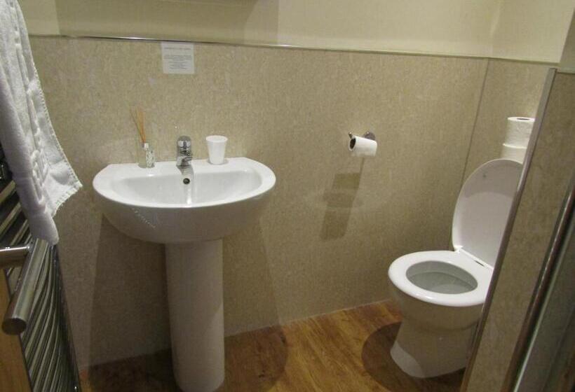 חדר סטנדרט, The Crown