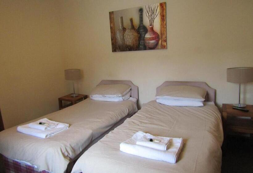 חדר סטנדרט, The Crown