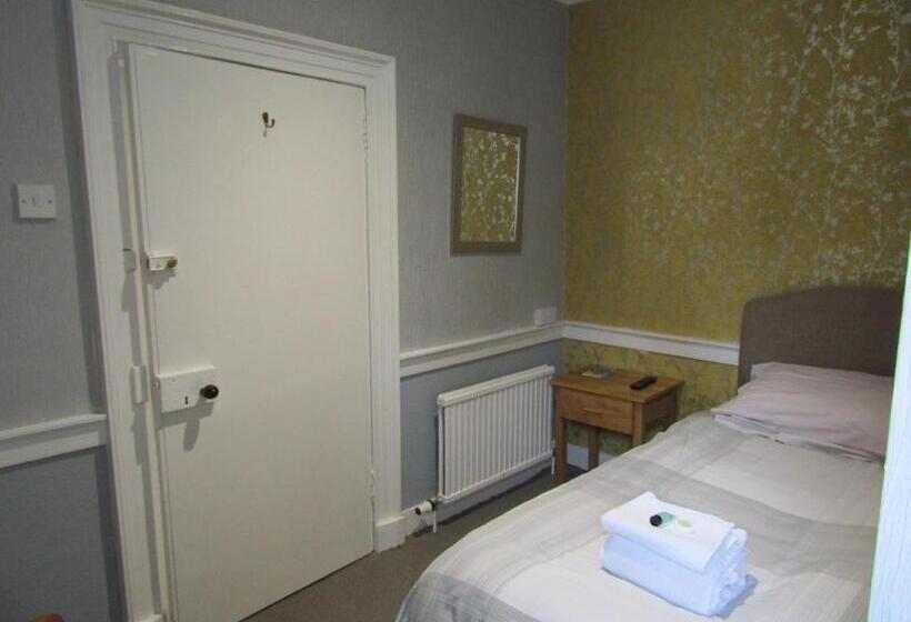 חדר סופריור לשלושה, The Crown