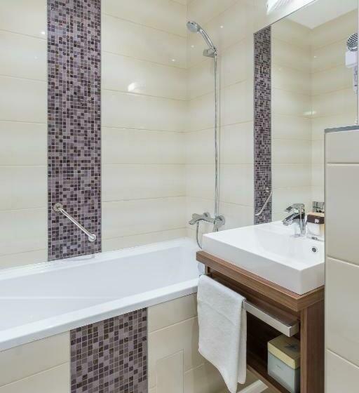 חדר סטנדרט לשלושה, Outlet Hotel Polgár