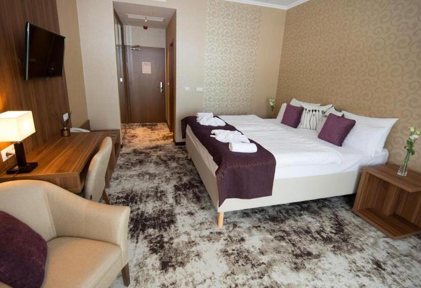 חדר סטנדרט, Outlet Hotel Polgár