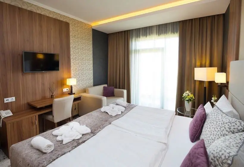 スタンダードトリプルルーム, Outlet Hotel Polgár