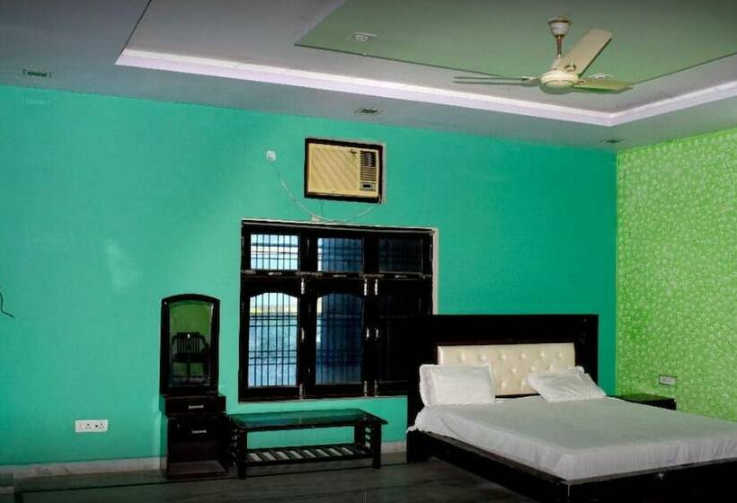 חדר דופלקס, Shakshi