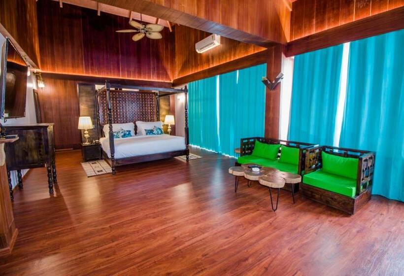 스위트, Symphony Summer Sands Beach Resort And Spa