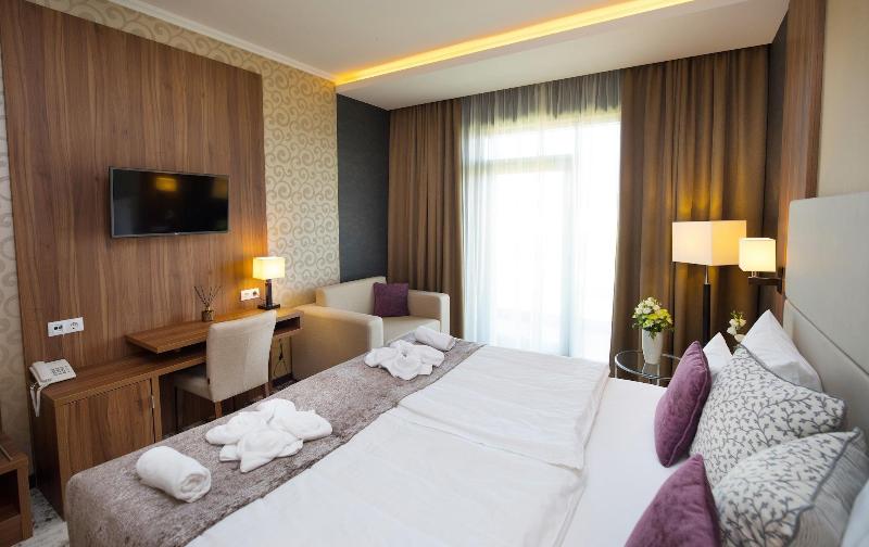 Номер Стандарт Трехместный, Outlet Hotel Polgár
