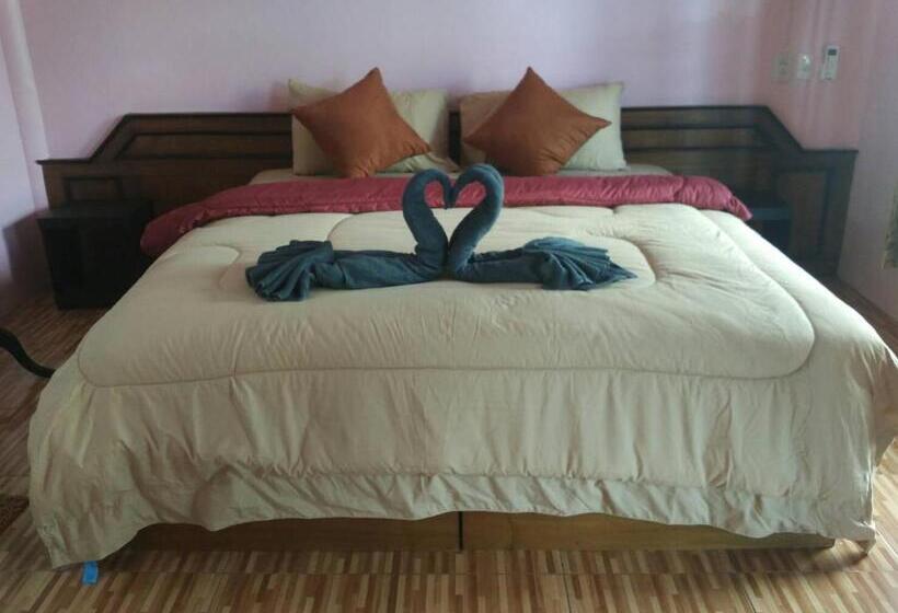 オーシャンビューデラックスルーム, Chomlay Room & Restaurant