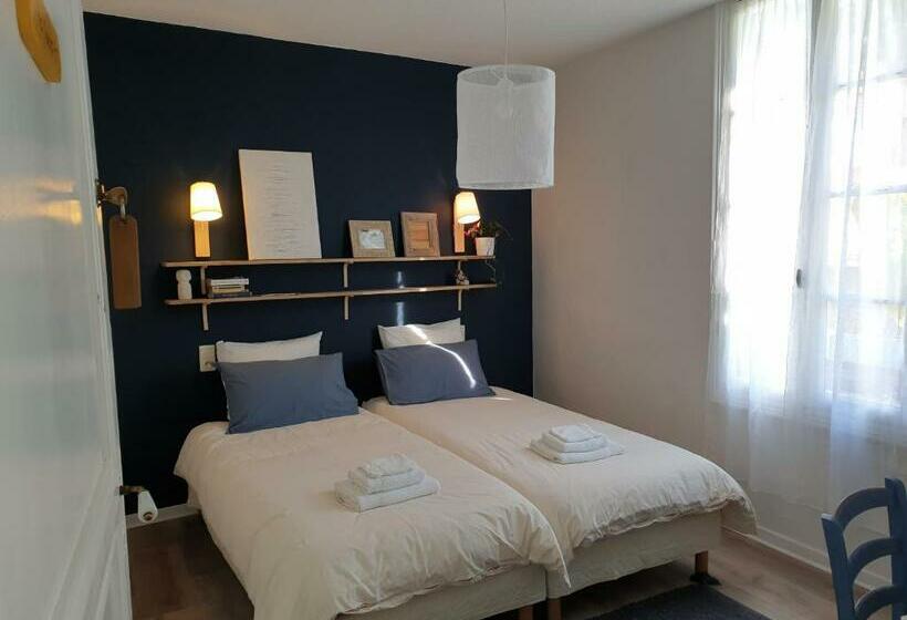 Номер Комфорт, Chambres D Hôtes Et Gîtes  L Abri Sous Roche