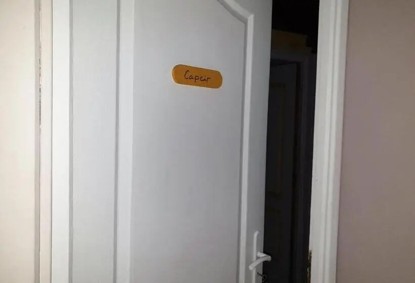 スーペリアトリプルルーム, Chambres D Hôtes Et Gîtes  L Abri Sous Roche