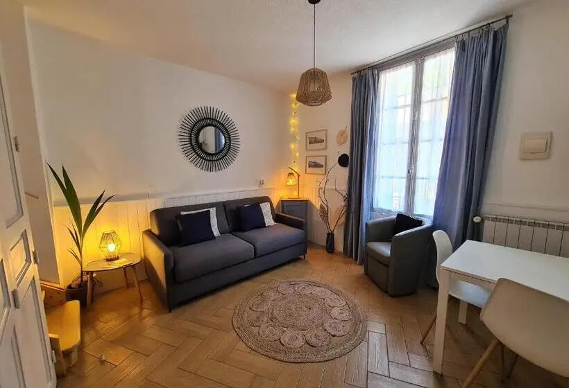 スタンダードスタジオ, Chambres D Hôtes Et Gîtes  L Abri Sous Roche