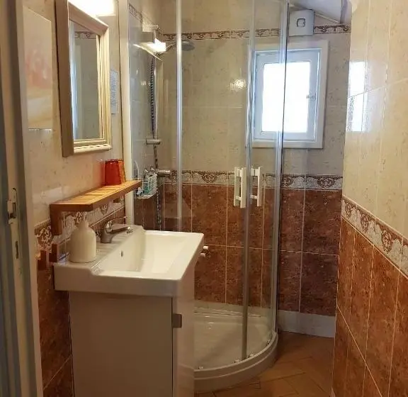 １ベッドルームアパートメント, Chambres D Hôtes Et Gîtes  L Abri Sous Roche
