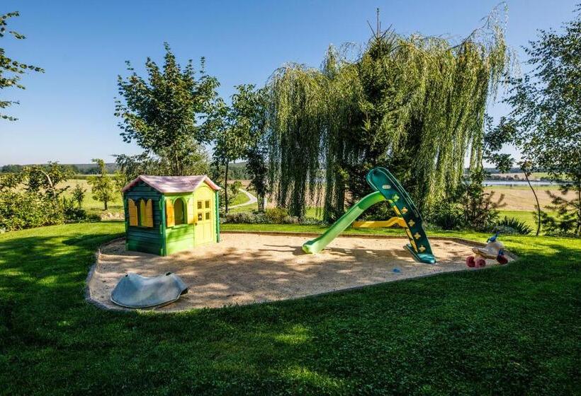 スタンダード4人部屋, Penzion Blanský Les