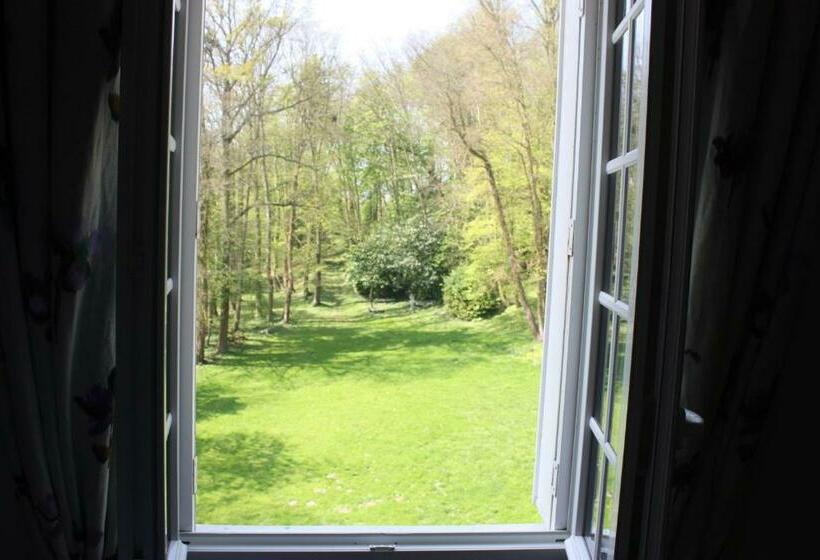 غرفة قياسية, Chateau D Avesnes  Le Castelet