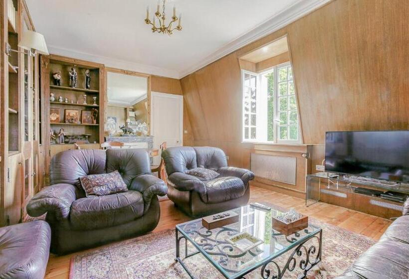 Номер Стандарт Вид на Сад, Chateau D Avesnes  Le Castelet