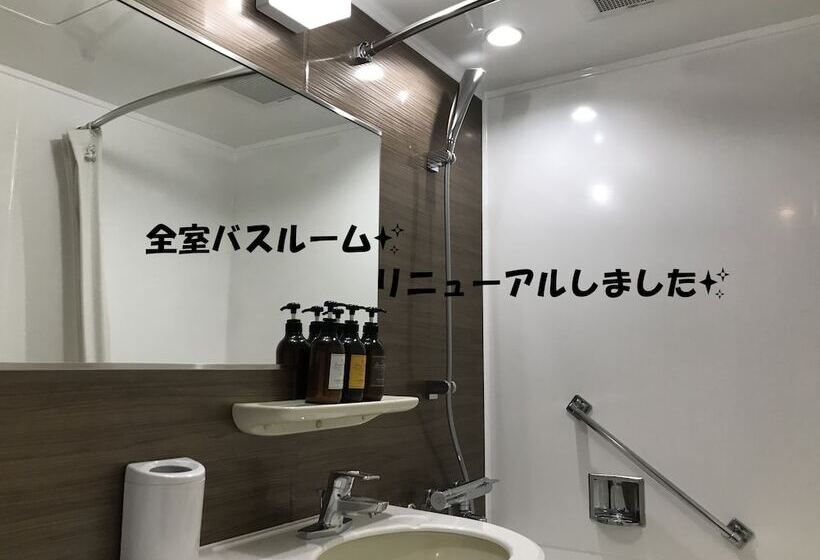 חדר סטנדרט, Avan Sukumo